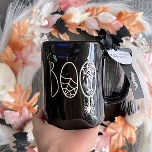 ✨NEW🕷️Rae Dunn Glossy Black BOO Mug👻